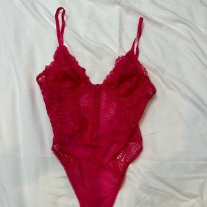 URBAN OUTFITTERS PINK LACE BODYSUIT PERFECT CONDITION